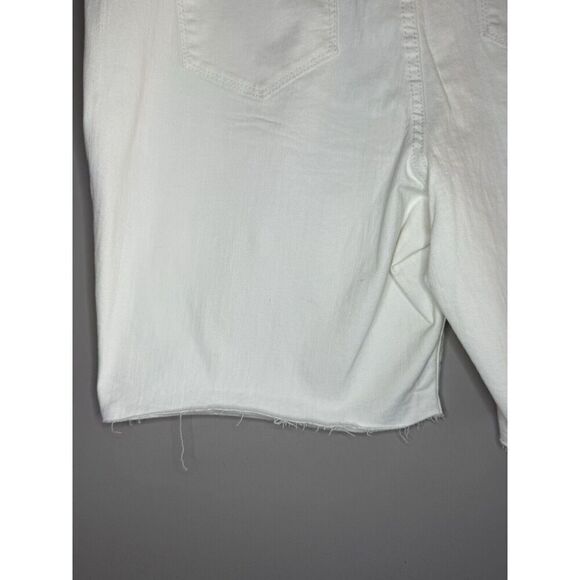 Jessica Simpson Adored Slim Bermuda Shorts Modest White Denim Jean Fray Hem 24W - Picture 9 of 16